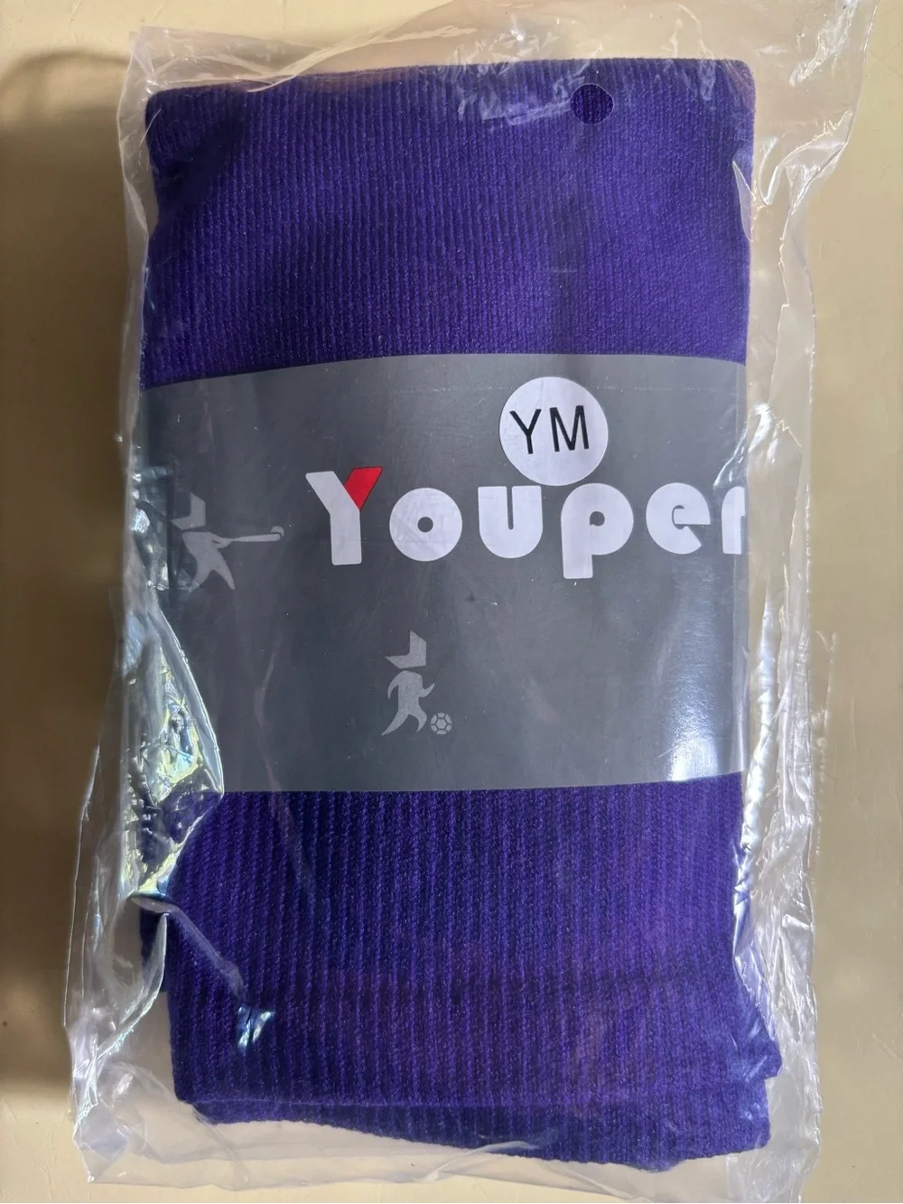 Youth Baseball/Softball  Socks size medium NWT